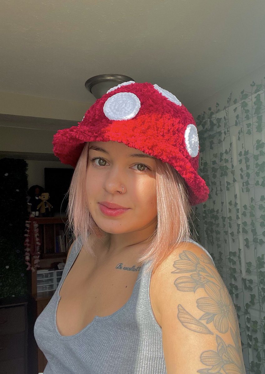 amthystart's tweet photo. fluffy mushroom bucket hat✨ https://t.co/zDg22kVoXq