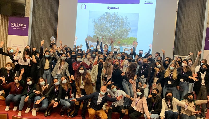 NEOMAbs's tweet photo. C’était une rentrée scintillante pour les élèves du #IMLux 🤩
Ce double diplôme avec @MIP_PoliMi et partenariat @Taittinger_FR et le Groupe @Prada accueillait avec faste l’arrivée de la nouvelle cohorte d’étudiants internationaux.
👉 https://t.co/7Il0zquJaQ https://t.co/dDYS8APjP0