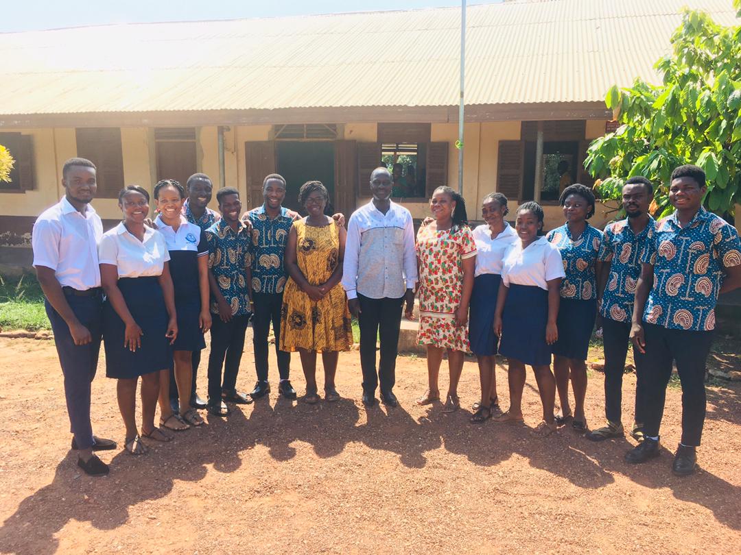 officialdanso1's tweet photo. AcCE Principal, Dr. Samuel A. Atintono paid a working visit to Level 400 Mentees in Agomeda earlier today. #OutProgramDiary21 @gheduservice @TTELGhana @ https://t.co/4u9zLZSM73 https://t.co/nGI3fxT118