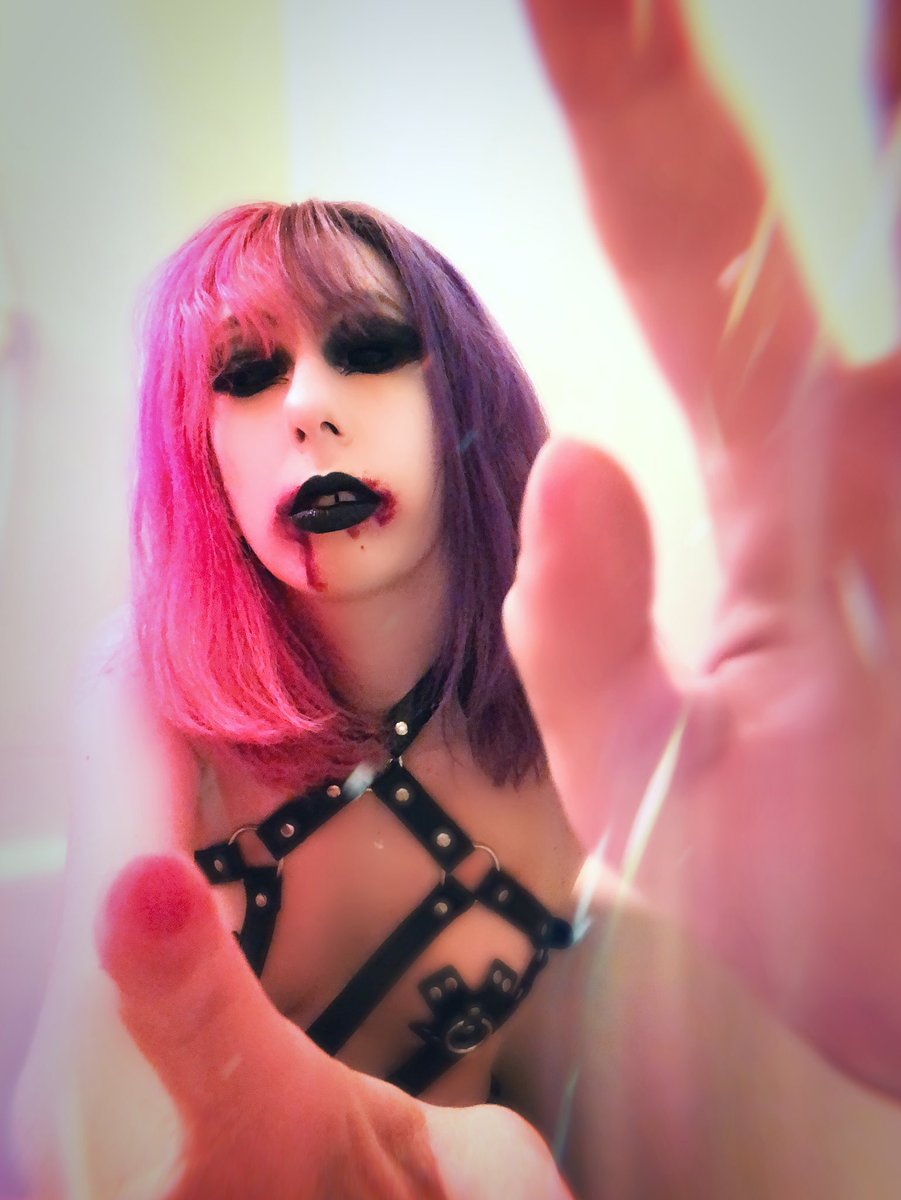 mymymiyuki's tweet photo. Sexy trauma… #goth #gothic #gothique #ゴス #sexylingeries #ゴススタイル #スタイル #東京 #日本 #フランス人 #modelgoth #dark #model #modele #photography #photographie #modelephoto #modeljapan #モデル #darkness #vkei #bdsmfetish #vampyre #darkart #rock #rockstyle #sexy https://t.co/hD6klRtN63