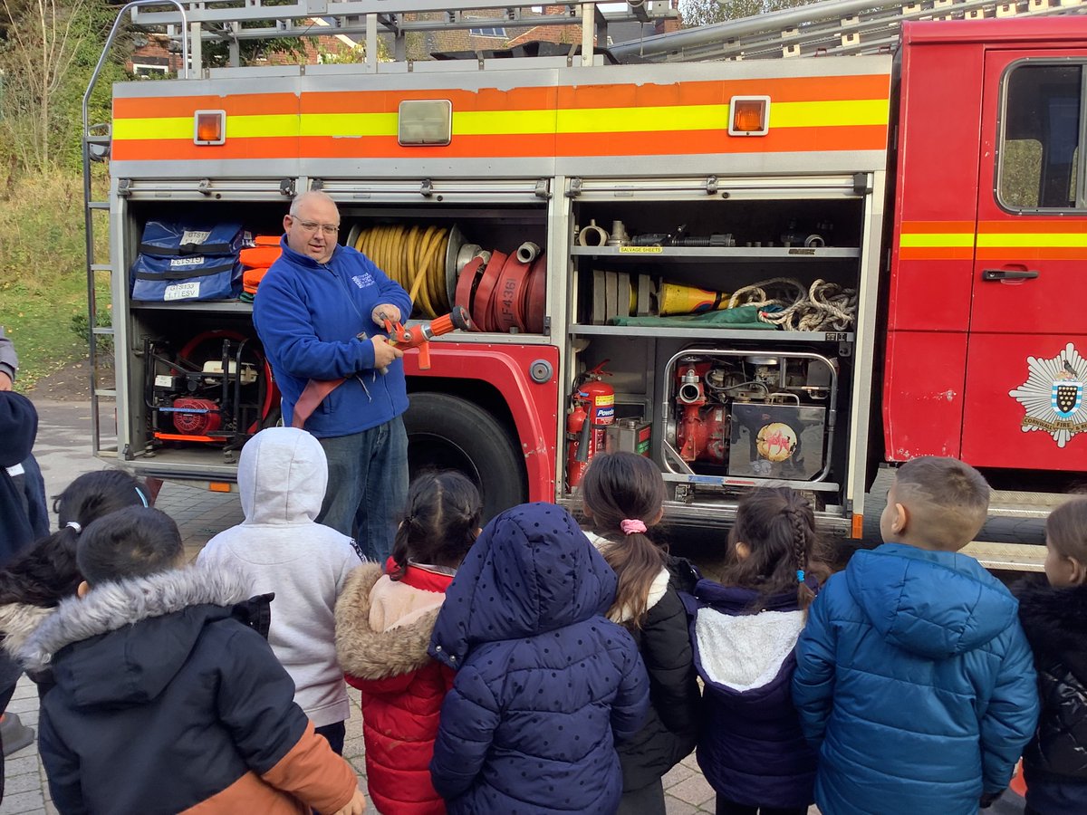 OasisFirVale's tweet photo. Reception got to experience a fire engine as part of our topic.
They really enjoyed exploring the fire engine and enjoyed trying on the clothes!
Future fire fighters in the making! 🔥🚒👩🚒🧯#oafv @johnoasismurphy @OasisAcademies https://t.co/9RVRhZ340V