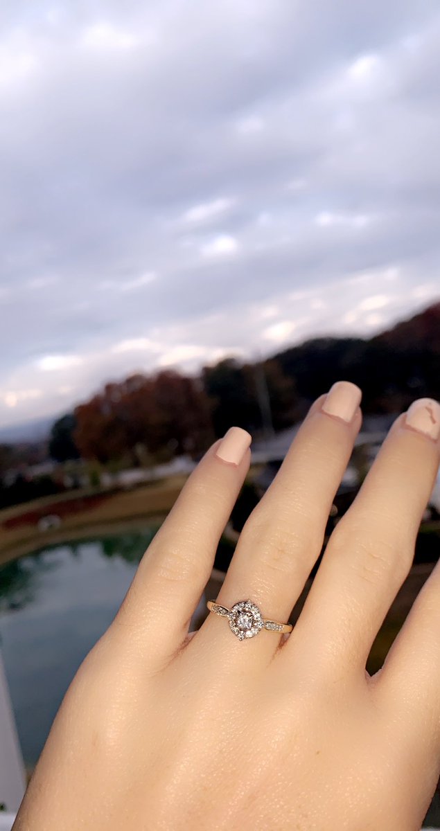 andromeda_bree's tweet photo. I’m ENGAGED to my best friend @mtemple1479 https://t.co/FzXsPHOP4q
