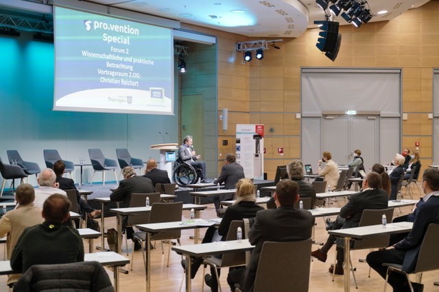 provention_EF's tweet photo. #News! 
16Uhr laden wir Sie herzlich zur abschließend, spannenden Podiumsdiskussion mit allen Teilnehmern und Teilnehmerinnen ein. Mehr Infos unter: https://t.co/3tKPOm4yQy https://t.co/4AS9VqLtgI