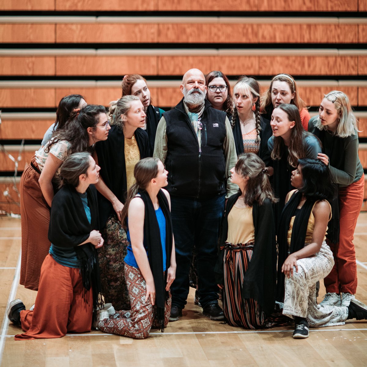 It's opening night for #TheSuppliantWomen🤩

Have you got your ticket?
🎫➡bit.ly/GACSuppliantWo…

📷: <a href="/mistereb/">Elliot Benson</a> 
#CreativeKent  #theatre #GulbenkianArtsCentre 
(1/6)