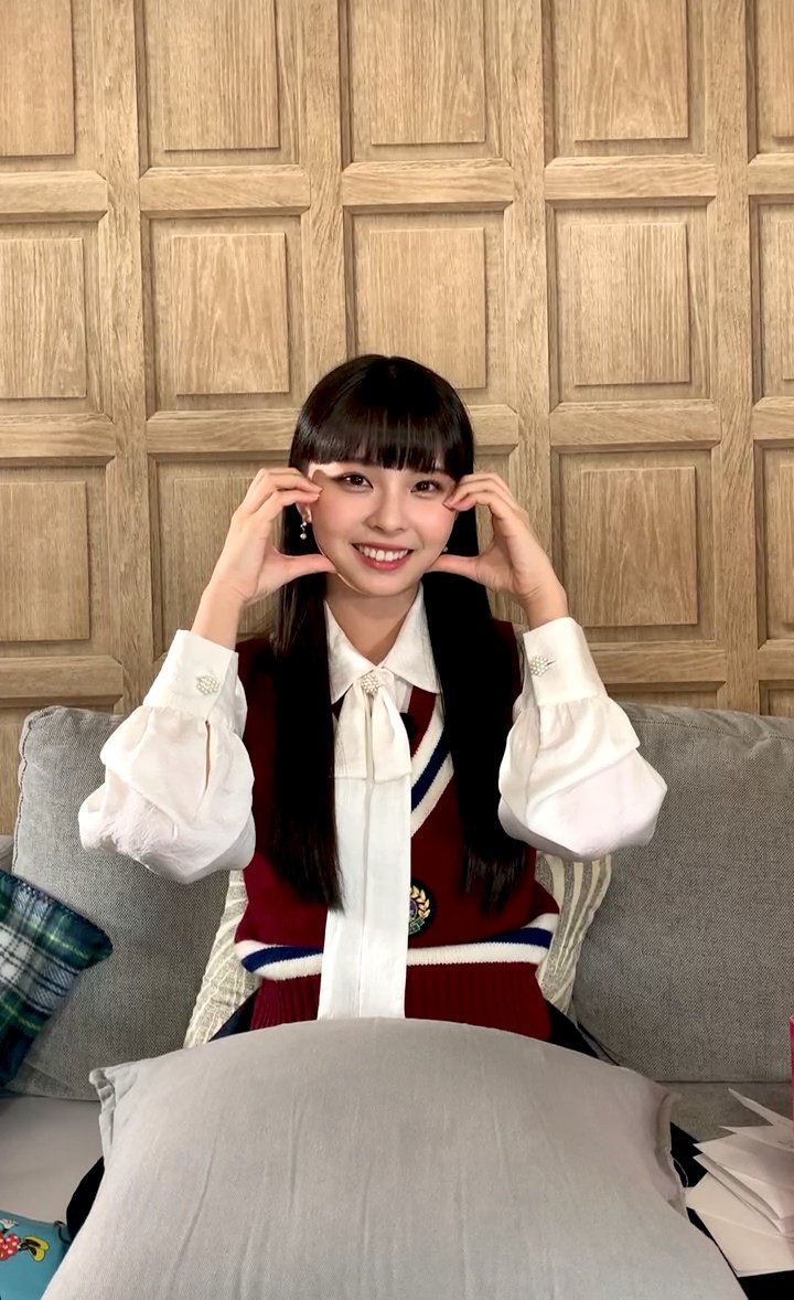 yujindebutation's tweet photo. Yurina is so pretty and cute🥺💖💖💖
YURINA LIVE QnA
#TheAnswerIsYurina
#こたえはゆりな https://t.co/YJWJ1tfcCz