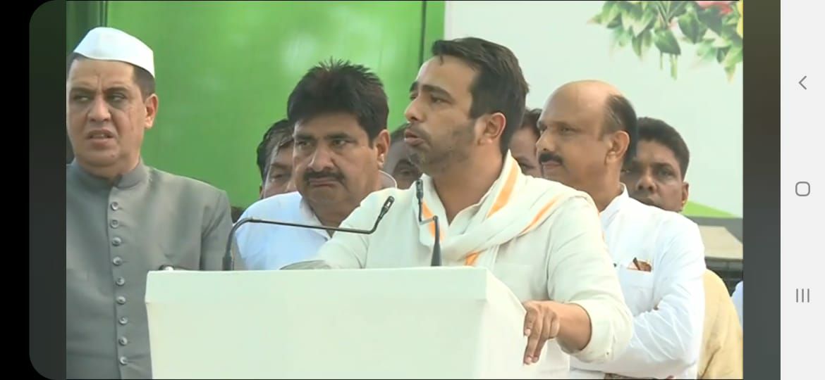 #यूपीमांगेजयंतचौधरी
माननीय 07/12/2012 शिक्षक भर्ती को अपनी पार्टी के मैनोफेस्टो में शामिल करने की कृपा करें...
<a href="/jayantrld/">Jayant Singh</a>
<a href="/CharuChaudhary/">CHARU CHAUDHARY</a>
@ShastriSompal
<a href="/LokSankalp2022/">LokSankalp2022</a>
<a href="/RavichaudharyN1/">Ravi Chaudhary</a>
<a href="/PJkanojia/">Prashant Kanojia</a>
@LateshRLD
<a href="/MalikBirpal/">Birpal Malik</a>