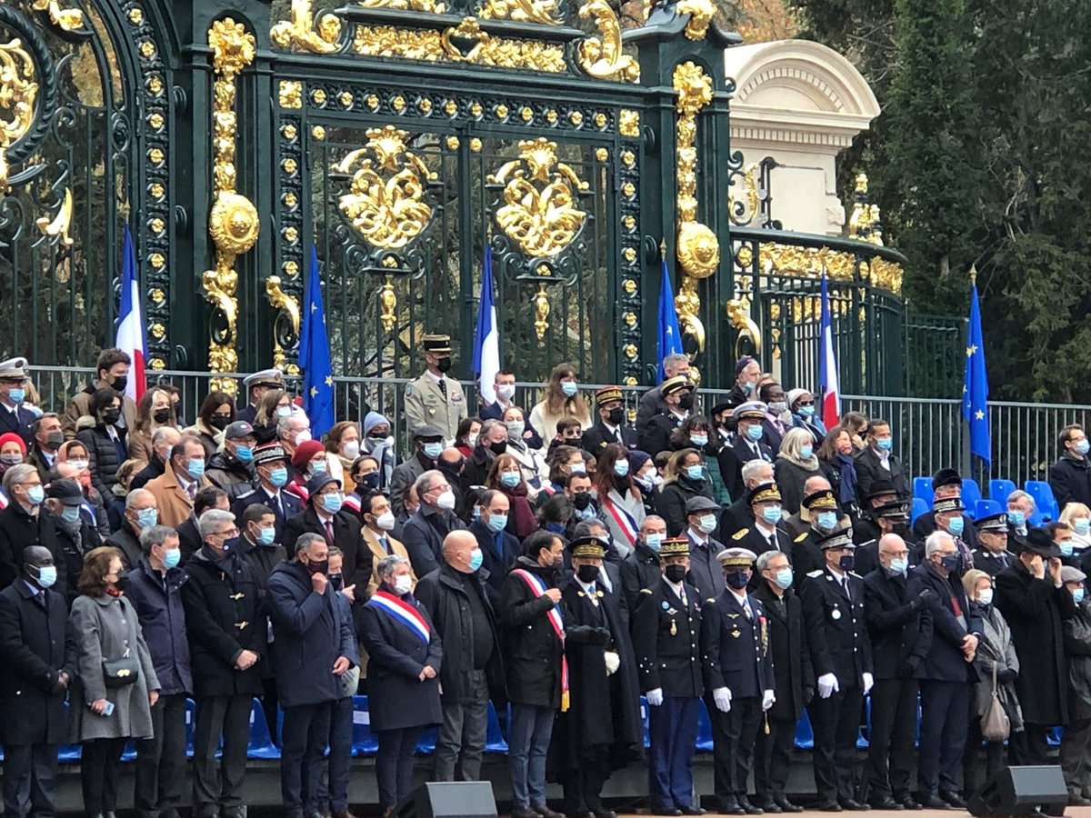ChGeourjon's tweet photo. Ce matin, commémoration du #11novembre. Je représentais @laurentwauquiez, Président @auvergnerhalpes, à la cérémonie pour la ville de #lyon. 
Hommage aux hommes et femmes morts pour la France 🇫🇷.
Dépôt de gerbe en compagnie des membres du conseil municipal des enfants. https://t.co/TreCIBrPRy