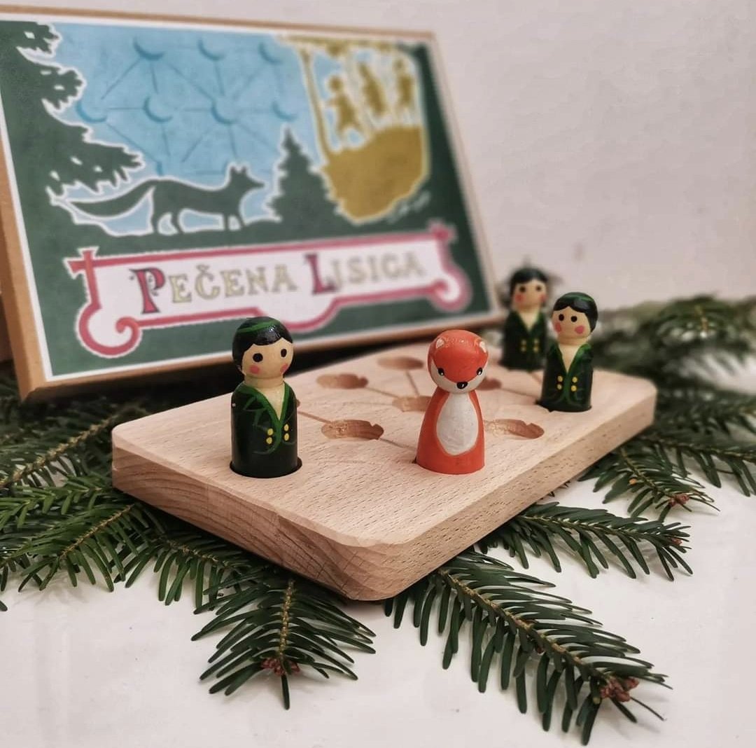 ninnq's tweet photo. Awwwe. Kaka kul ideja! Če kdo išče novoletna darila z dušo, lokalne izdelave!

Primož npr. izdeluje čudovite lesene igrače (glej fotke)!

Adventni katalog je dosegljiv tu:
https://t.co/R5W78vd5KF

Link do Primoževe fb trgovinice pa: 
https://t.co/uJACNp7Cyi https://t.co/j3KDNeCnNB