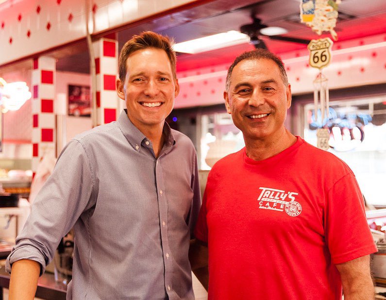 LtGovPinnell's tweet photo. Happy Veterans Day and Happy 95th Bday to Route 66. Go see my buddy, Tally Alame, at Tally’s and buy a veteran lunch! Thank you for my freedoms, Veterans! https://t.co/apQJUSpNbU