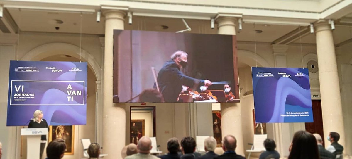 nrbconductor's tweet photo. Agradecido infinitamente a la AEOS y a la @FundacionBBVA por hacer posible estas 2 maravillosas jornadas de reflexión en torno al futuro sinfónico.
.
¡Avanti! Un futuro lleno de música.
.
#conductor #conductorlife #orchestra #symphony  #ClassicalMusic  #orquesta #musicaclasica https://t.co/NaPTMIhSvU