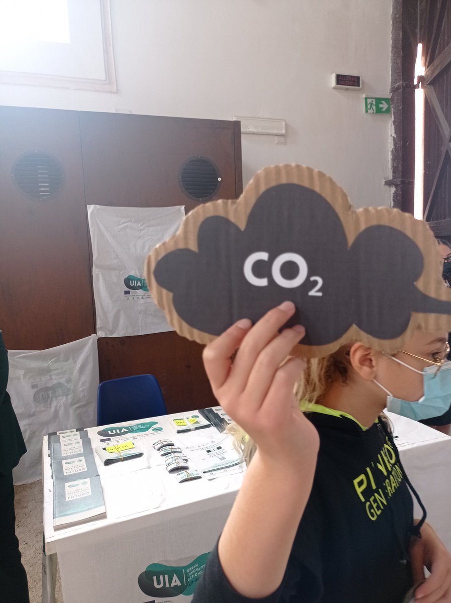 AirPortici's tweet photo. Air Heritage: a che punto siamo? 
la conferenza che illustra lo stato dell'arte del progetto. Insieme a noi molte scuole di #Portici https://t.co/KiGvJ9Fhhg