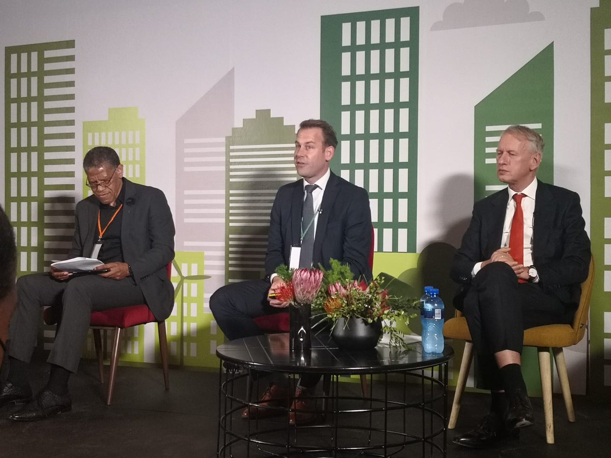 <a href="/RHDHV_SA/">RoyalHaskoningDHV SA</a> <a href="/T_Driessen/">Tjeerd Driessen</a> makes his address <a href="/cocreateSANL/">cocreateSANL🇳🇱🇿🇦</a> , #digitatwins of our infrastructure will help us to create safer, more resilient cities! 

#CoCreateMYCITY #assetmanagement #floodmanagement #smartcities