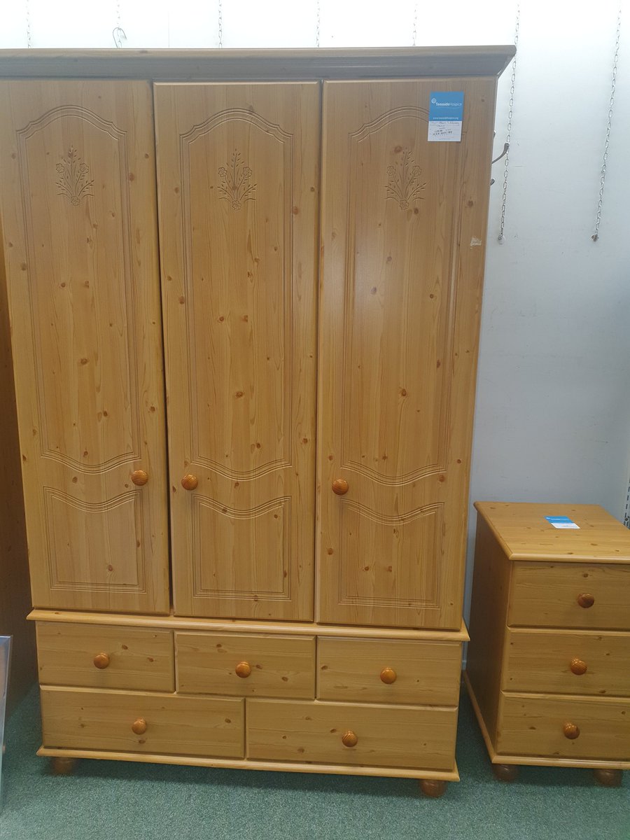 THLinthorpe's tweet photo. Look what's just arrived 💥
This has to be seen 
Lovely piece of bedroom furniture 👍
Preloved and ready for a new home 🥰
Call in today to our coulby store  !
Wont be here long 
Delivery available 🚛💥
#charityretail 
#Teesside hospice shop coulbynewham https://t.co/sjzWTwFLRN