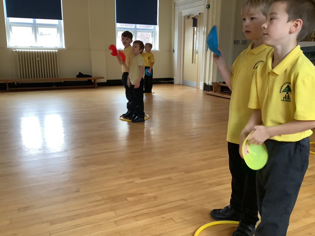 Y3HazelClass's tweet photo. 🚓 Absolutely loving our #PinehurstPE session with @UltimateKidsLtd this morning having lots fun, loads of physical activity and practicing our listening skills🚓
🌲@PinehurstPYewY2 @PinehurstP #ExperienceExcelEnjoy🌲 https://t.co/thVBQVyFD7