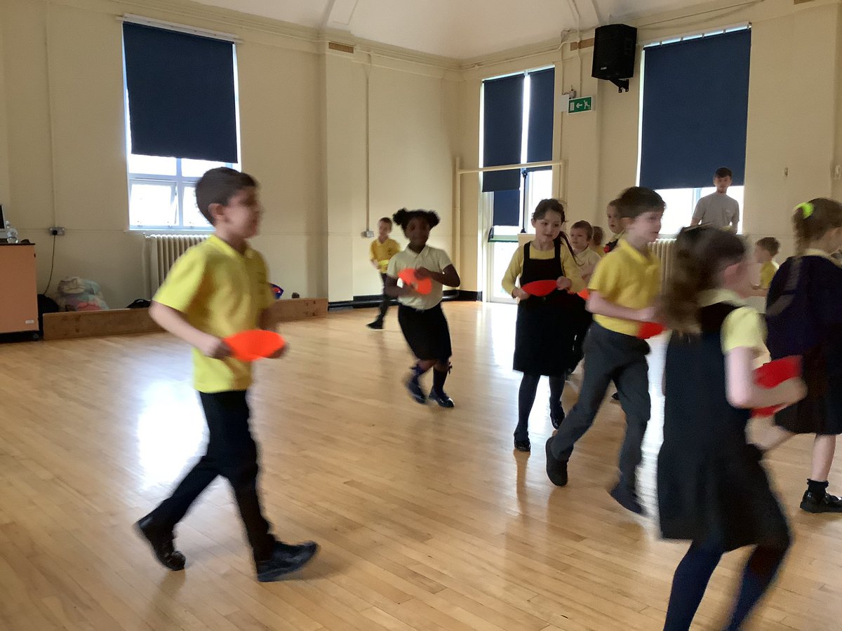 Y3HazelClass's tweet photo. 🚓 Absolutely loving our #PinehurstPE session with @UltimateKidsLtd this morning having lots fun, loads of physical activity and practicing our listening skills🚓
🌲@PinehurstPYewY2 @PinehurstP #ExperienceExcelEnjoy🌲 https://t.co/thVBQVyFD7