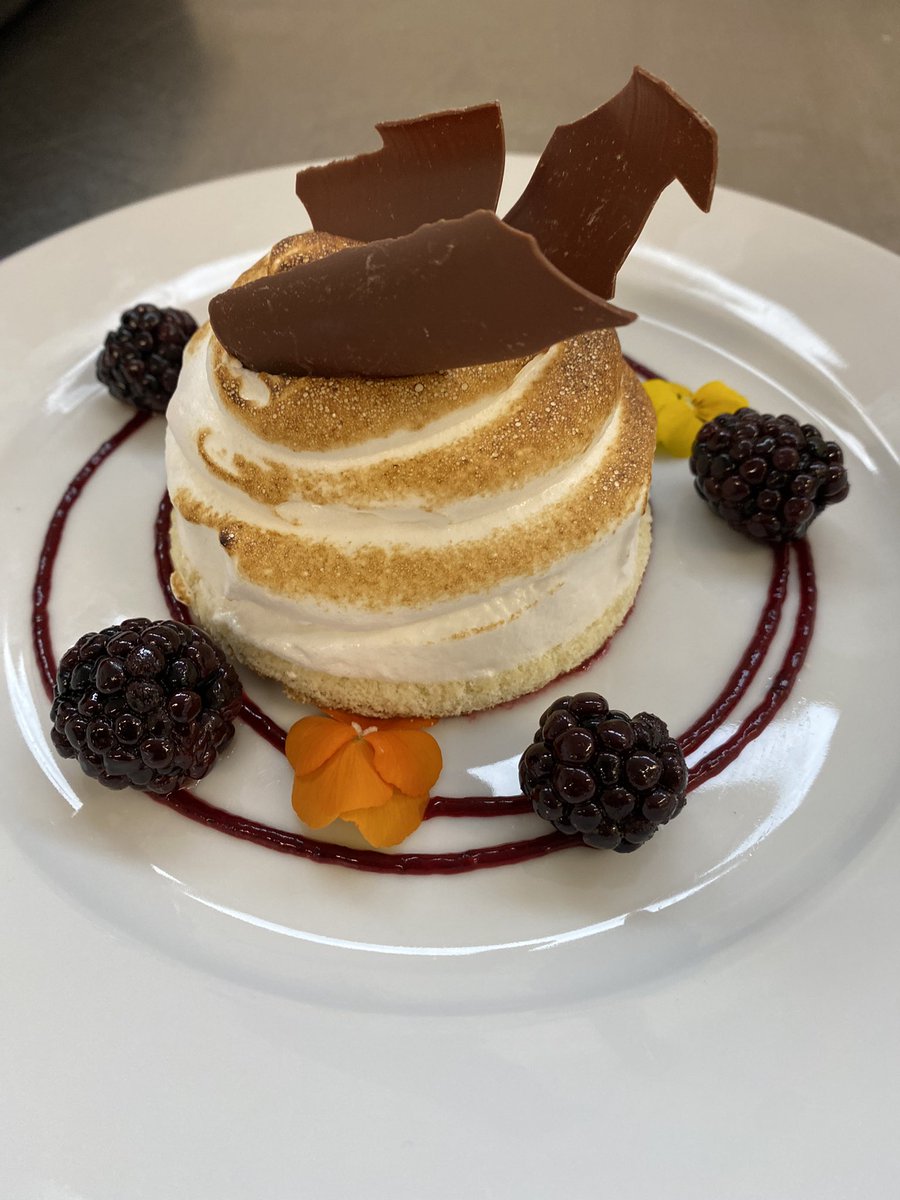 1st Headmaster lunch this year, looked and tasted amazing, well done team <a href="/andy_matthewman/">Andy Matthewman</a> <a href="/PjWilson03/">PJ</a> <a href="/MichelleHought3/">Michelle Houghton</a>