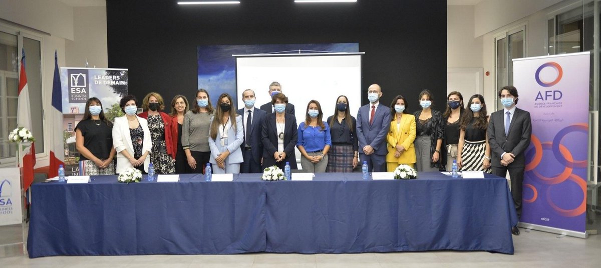 AFD_France's tweet photo. #Liban🖋️ce mardi de 3 conventions de financement pr le lancement du projet de renforcement des capacités contre l’exclusion, la violence & les addictions #ReCEVAL
Avec @WHOLebanon @ESABeirut @MdM_mideast @embrace_lebanon @AbaadMENA @Skoun_org @grillo_anne➡️https://t.co/vbAxwU0cp2 https://t.co/QRNihpbsnH