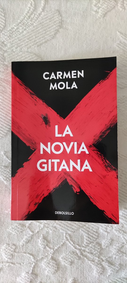 Jessica__gm's tweet photo. ¡Nueva #reseña en el #blog! Esta semana <<La novia gitana>> de Carmen Mola @lanoviagitana 

Muy conveniente por su controversia en el Premio Planeta. 
¿Lo has leído?
https://t.co/hsIbwj2HRn
#librosaldescubierto #carmenmola #lanoviagitana #novelasuspense #book #trilogia https://t.co/Drp89JJJcq