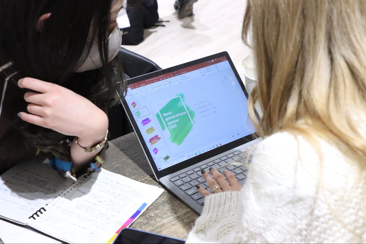 gakuschool's tweet photo. 授業を通し作り上げてきたイベント企画を生徒自らがプレゼンする、11/10「#SOCIALINNOVATIONWEEK」でのイベント「渋谷×スポーツイベント・アイデアセッション」に向け、チームごとに準備を進めた11/5の ＃ShibuyaSportsAcademy 。

▼「支える」仕事を体感する生徒の様子👀
https://t.co/TSJkxGWQ3K https://t.co/Za62FaXuGV