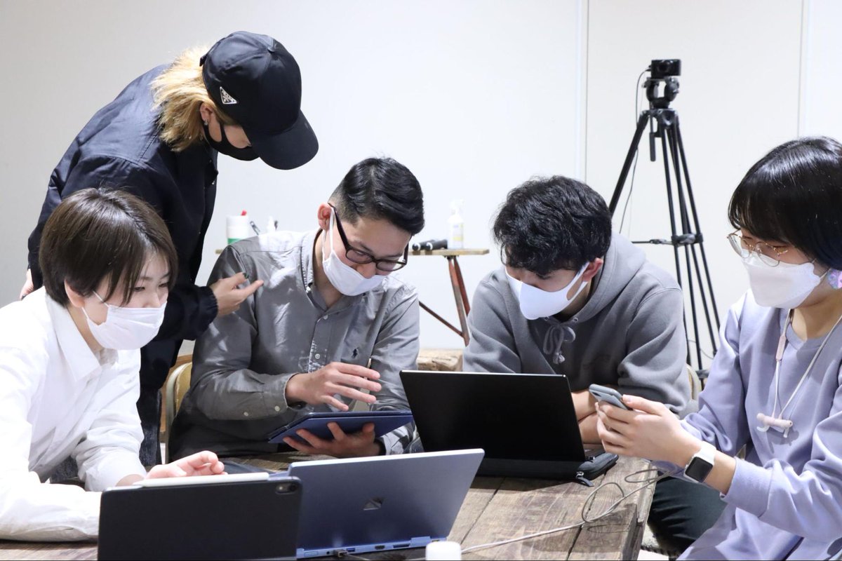 gakuschool's tweet photo. 授業を通し作り上げてきたイベント企画を生徒自らがプレゼンする、11/10「#SOCIALINNOVATIONWEEK」でのイベント「渋谷×スポーツイベント・アイデアセッション」に向け、チームごとに準備を進めた11/5の ＃ShibuyaSportsAcademy 。

▼「支える」仕事を体感する生徒の様子👀
https://t.co/TSJkxGWQ3K https://t.co/Za62FaXuGV