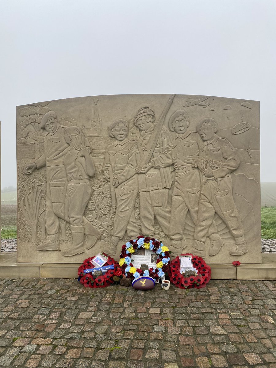 Hambofoundation's tweet photo. At the entrance gates of The Get Busy Living Centre lies three memorial plaques commemorating members of the 10th Battalion, the Parachute Regiment 🇬🇧 This morning, we remember them. #remembranceday #lestweforget🌹 https://t.co/3h4JeuZm4A