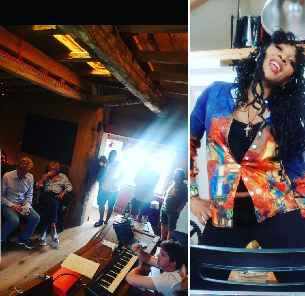 1angiea's tweet photo. Flashback photo on the left from #ritacampbell Songwriting retreat in #Wales back in 2019! Phew...glad I got that in b4 lockdown! In the photo we were in a Listening session and joined by hit songwriters to the stars,#GaryOsborne & #TimFraser #Showcase dates coming soooono💚 https://t.co/iZmUsFYnxn