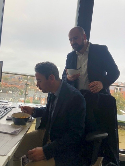 SearchableSam's tweet image. Smart Thursdays are still going strong and @ContractsDave is making sure @Gambinobility doesn&apos;t get any milk on his new tie. 

#smarthursdays #cerealbreak #searchability
