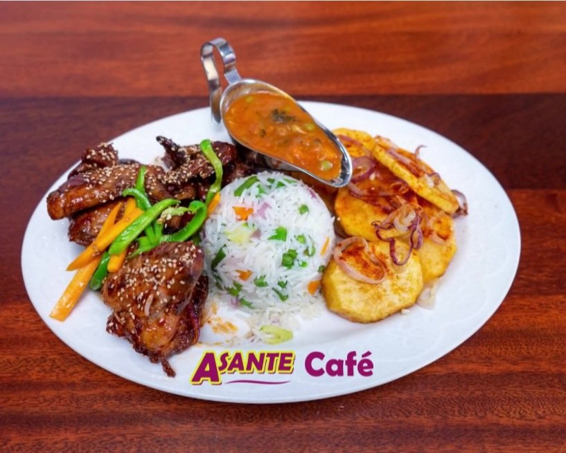 asantecafe256's tweet photo. Try out this scrumptious Asante wings meal today. You can call 0770707548 or 0759464546 to place your order or Visit us in Kawanda at safari petrol station https://t.co/1Zdv1CPqA3