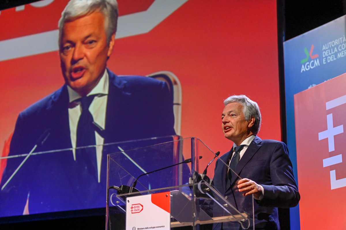 antitrust_it's tweet photo. Roma, 4 novembre 2021: il Presidente Roberto #Rustichelli ospita il Commissario Europeo per la Giustizia Didier #Reynders, in occasione dell'evento conclusivo della campagna #convienesaperlo
@dreynders @EU_Justice @EU_Commission
#antitrust #agcm https://t.co/rXCF35wDfI