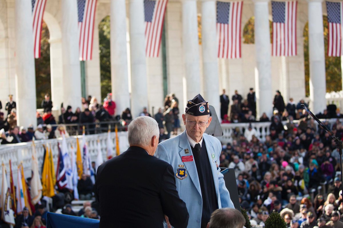 Mike_Pence's tweet photo. On this #VeteransDay, we pay a debt of gratitude to all the brave Americans who’ve answered the call to serve in the Armed Forces of the United States. On behalf of a grateful Nation, Thank You for your Incredible Service. God Bless our Veterans and their Families. 🇺🇸 https://t.co/bXSHCObUx7