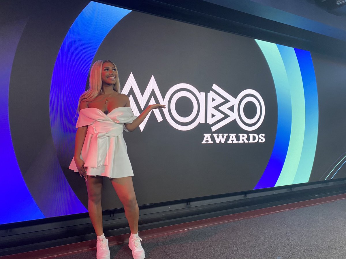 HenrieVIII's tweet photo. Hosting the @MOBOAwards nominations, whew. 🥺🥺🥺 https://t.co/mCd7NxcFiN