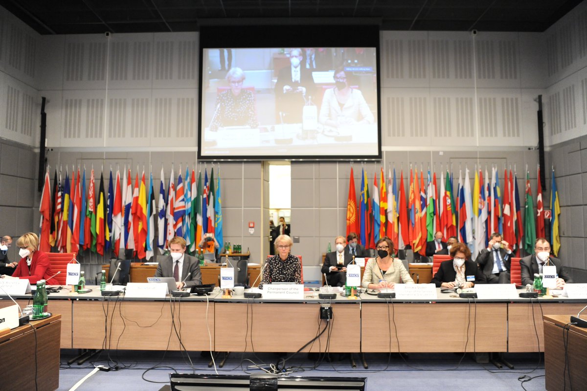 SwedeninATOSCE's tweet image. We thank Co-Chairs of the Geneva Int'l Discussions @annika_soder, @ToivoKlaar, &amp;amp; @csultanoglu for briefing the Perm. Council today. Contributing to #ConflictResolution in the @OSCE area based on our common principles &amp;amp; commitments tops our agenda. #OSCE2021SWE
📸OSCE/M.Kroell
/1