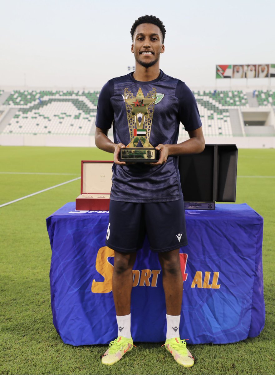 falah_24's tweet photo. اشكر اخواني الاعبين و جماهير خورفكان و الجهاز الفني والاداري ولكل من صوت لي و هذا حافز اني اقدم المزيد 💚🙏 https://t.co/cJu3F89wOr
