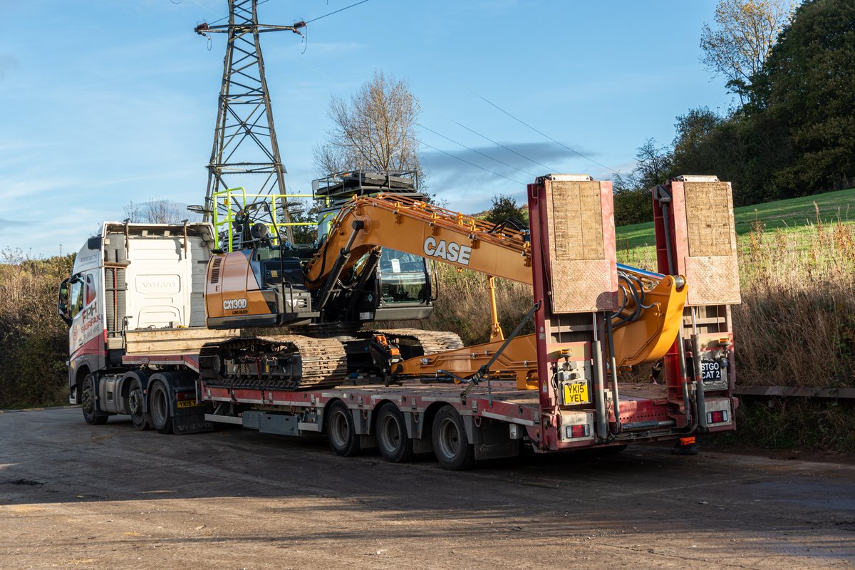 warwickward's tweet photo. 💥ANOTHER MACHINE LEAVING💥
The @CaseCE_EU CX130D Long Reach heading out!
With machines in stock, Warwick Ward is the place to go for all your earthmoving equipment. 🦅💪
https://t.co/KGLUteWN9Z #WarwickWard #NewMachine #CaseCE #CaseCX130D #Excavator #CX130D https://t.co/dSJCMWDv9U