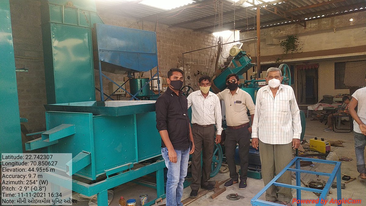 NimeshP48245983's tweet photo. આજ રોજ મોરબી તાલુકા ના અદેપર ગામે મીની ઓઇલ મીલ ઘટકની વિસ્તરણ અધિકારી @atuljchavda1  @RavatGalsar ની હાજરી માં સ્થળ ચકાસણી કરી ખેડુત ને યોગ્ય માર્ગદર્શન આપ્યું @DaoMorbi  @ADAMORBI1  @MorbiUnion  @Guj_Gramsevak  @ddomorbi1 https://t.co/GtmmXqYAJa
