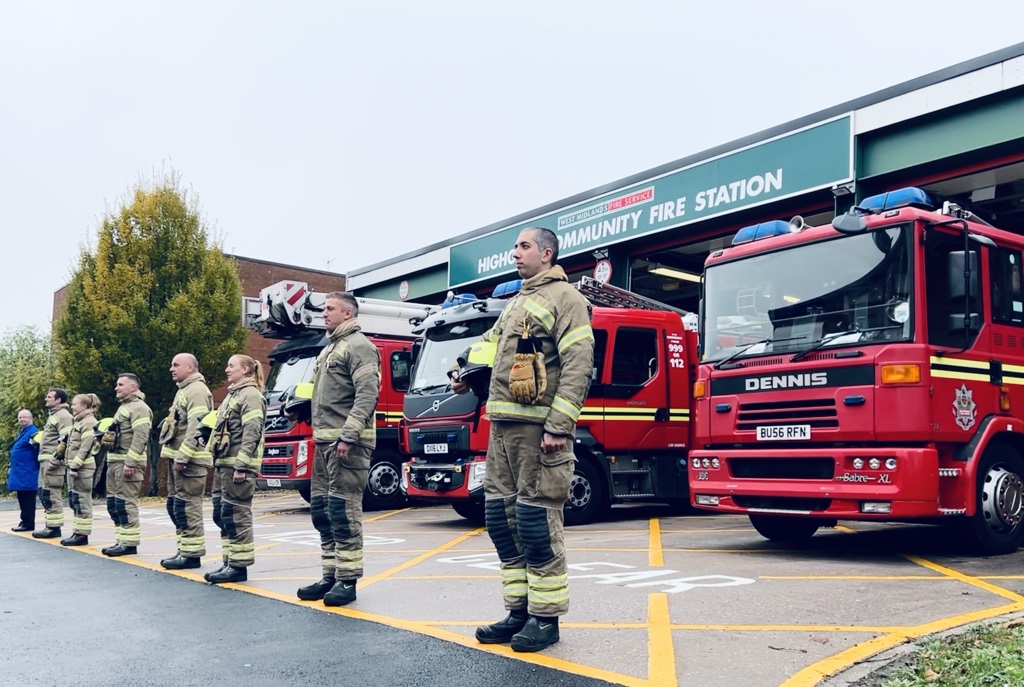 WMFSHighgate's tweet photo. Proudly forming up in front of the station to pause and remember.

#ArmisticeDay 
#LestWeForget https://t.co/NZme62vb5u