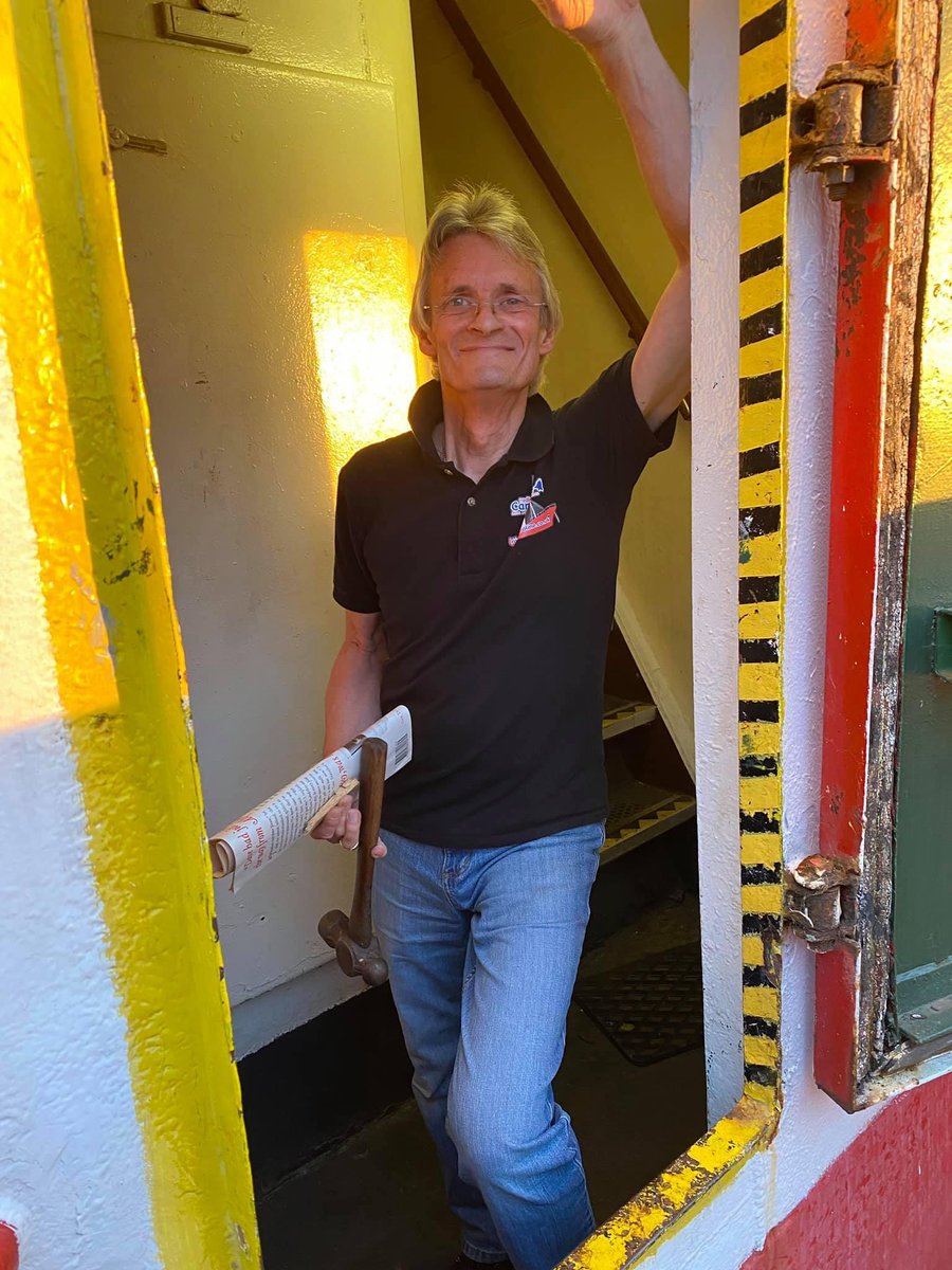 Woah, is it Thursday again already? Catch me on <a href="/TheRadCaroline/">The Legendary Real Radio Caroline</a> today from 14:00 to 18:00. Ease your way through Thursday afternoon with the usual 'eclectic' mix and a bit of chat. Online, DAB+ &amp; on the mighty 648kHz AM. Must go, got to get to work. 😉
radiocaroline.co.uk