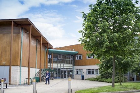 If you’re interested in joining the <a href="/NottinghamVets/">University of Nottingham Vet School</a> team, teaching the next generation of farm vets, have a look at the jobs below. Feel free to get in touch with questions