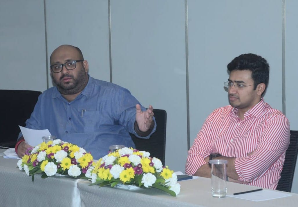 Tejasvi_Surya's tweet photo. Had a fruitful interaction with Indic social media influencers of Goa. 

Discussed a variety of issues on Goan culture to how the youth can contribute to the civilisational "abhyudaya".

Glad to see the clarity of thought that these young minds have. https://t.co/RNmB7jUYNw