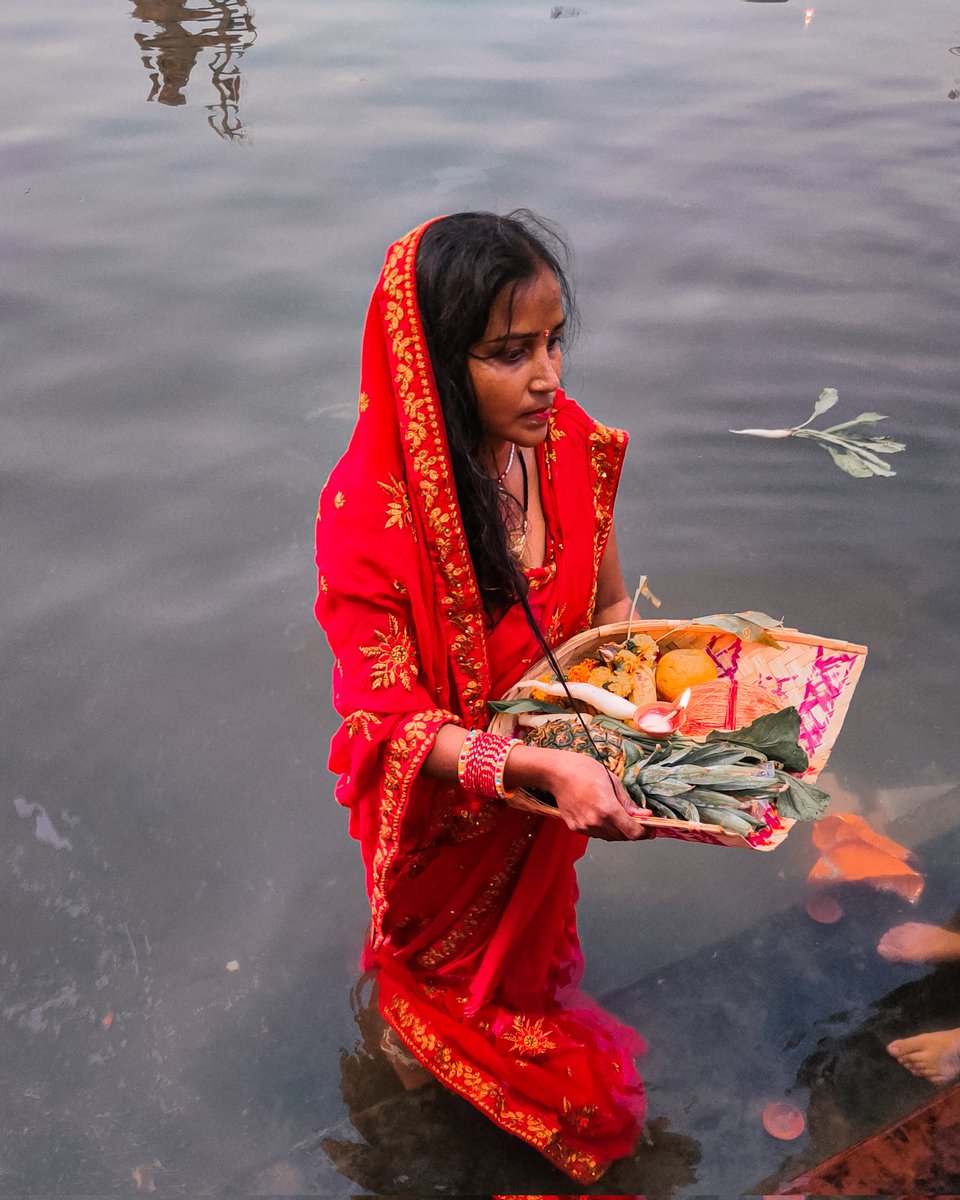 _capturecamera's tweet photo. Chhath special ❤️
.
.
Shot on :#realme8pro @realmecareIN @realmeglobal 
#chhathspecial @realmeIndia @MadhavSheth1 @realmeflex @MalaysiaRealme @shootguru @NeonVikash https://t.co/whNS7w4UDo