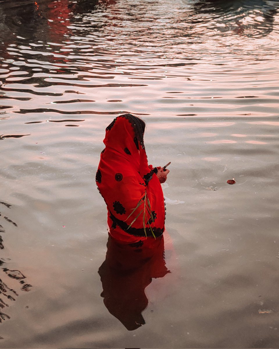 _capturecamera's tweet photo. Chhath special ❤️
.
.
Shot on :#realme8pro @realmecareIN @realmeglobal 
#chhathspecial @realmeIndia @MadhavSheth1 @realmeflex @MalaysiaRealme @shootguru @NeonVikash https://t.co/whNS7w4UDo