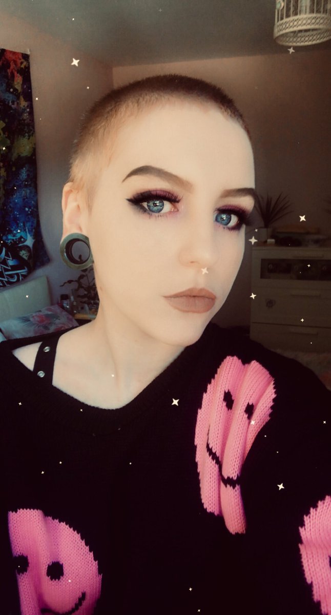 CyriocosmusE's tweet photo. #makeup from the #conspiracypallette @shanedawson @JeffreeStar https://t.co/FhmpBjMpUP