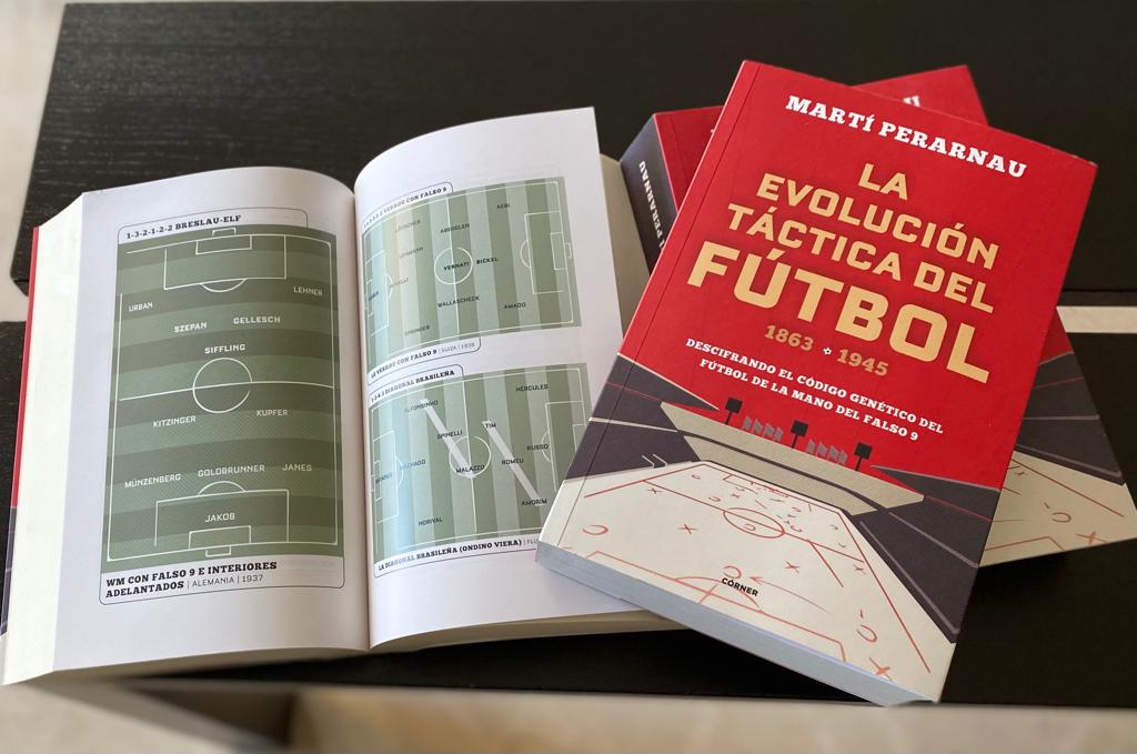 Hoy se ha puesto a la venta 'La evolución táctica del fútbol' Librería Esteban Sanz bit.ly/3DblXUb Casa Libro bit.ly/3H8Rh8u Fnac bit.ly/3n7kRU4 Amazon amzn.to/3qy8vq9 Todos tus libros bit.ly/3D1N8Rj Corte Inglés bit.ly/3H8GGup