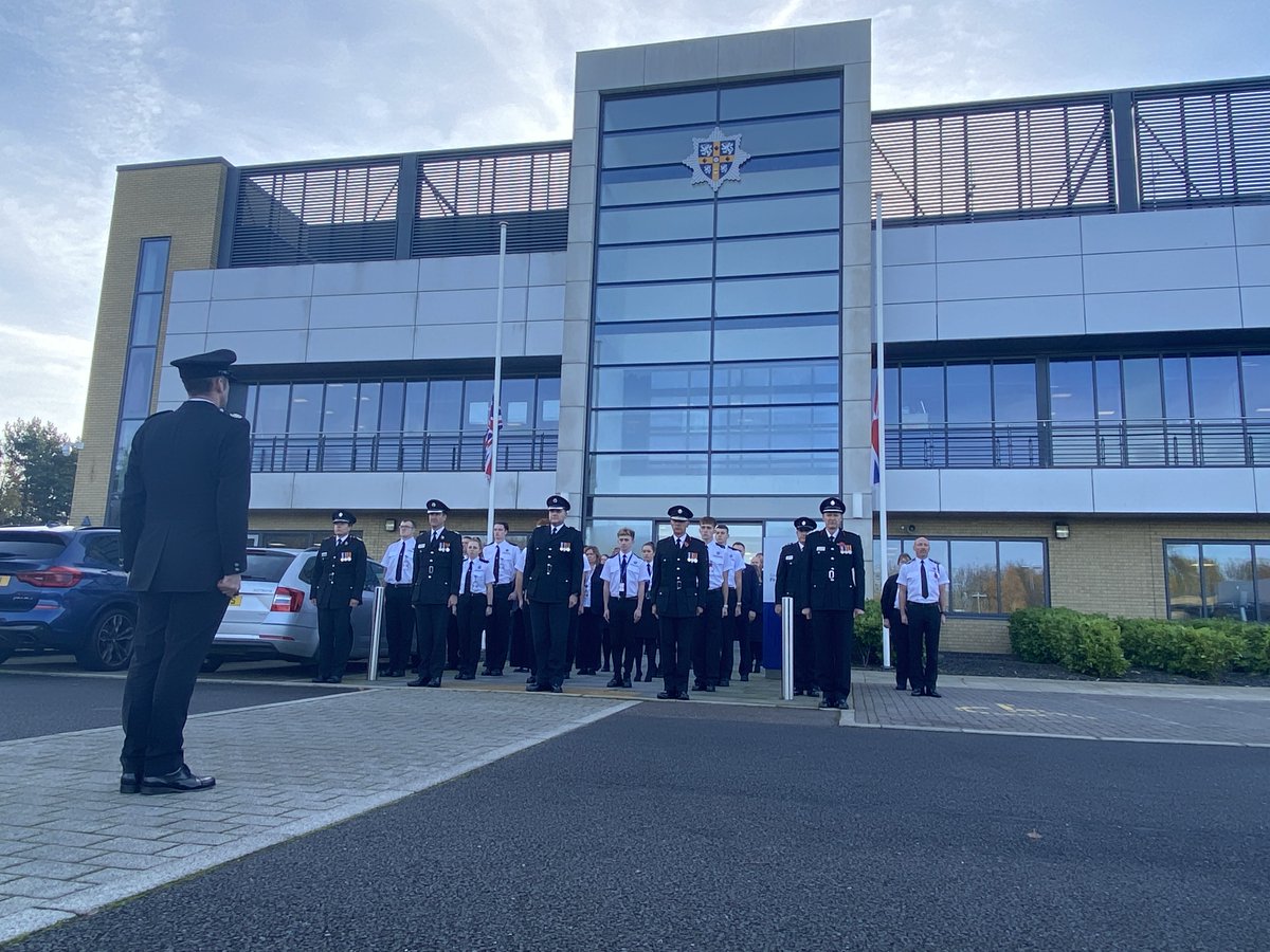 CDDFRS's tweet photo. On the 11th Hour,
Of the 11th Day,
Of the 11th Month,
We Will Remember Them.

Staff from all across our Service fell silent today to remember those who gave their lives in conflicts across the world. ❤️

#LestWeForget
#WeWillRememberThem https://t.co/Uoa1MELvAB