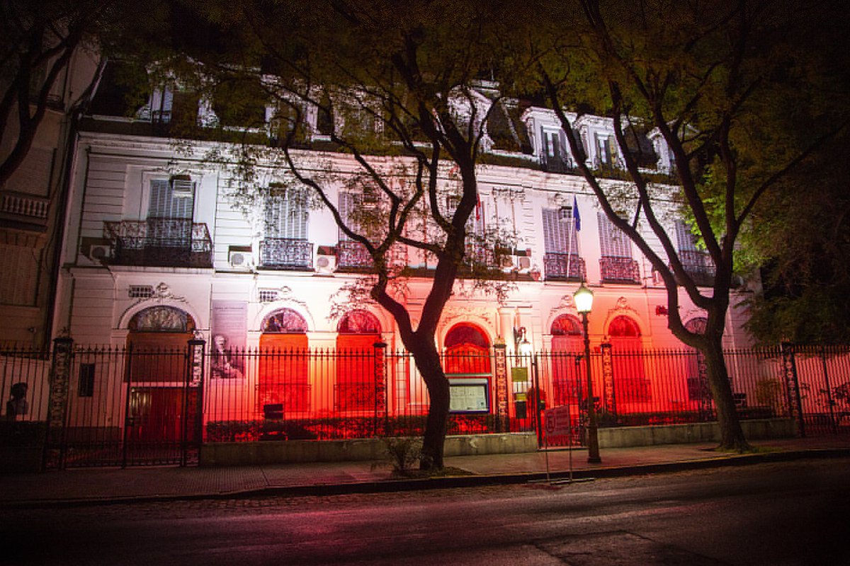 Feliz Día de la Independencia de Polonia! 🎊

Después de las 20.00 hs se puede admirar los lugares emblemáticos en Buenos Aires en los colores de la bandera🇵🇱. 

📌 La Embajada de Polonia
📌 El Floralis Genérica 
📌 El Puente de la Mujer y
📌 El Palacio Lezama 

📸 F. Minnicelli