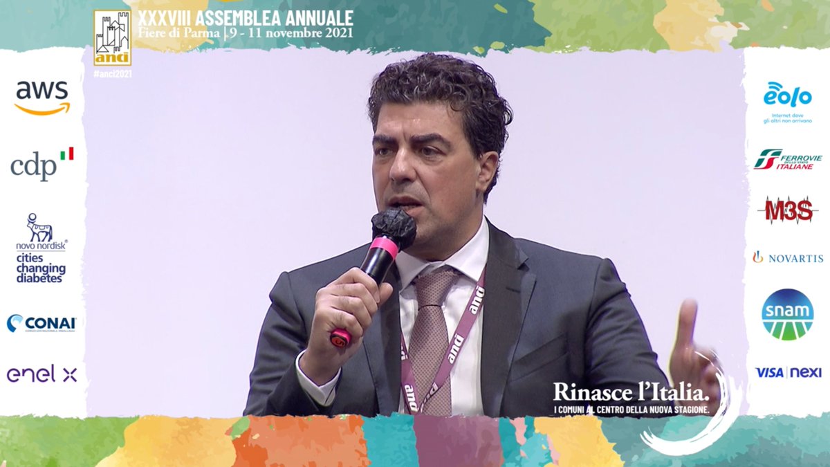 FregaPasquale's tweet photo. Se oggi viviamo un nuovo presente è grazie al contributo della #scienza, senza la quale non saremmo qui in presenza ad @ANCI_comunicare per parlare di come la #salute impatta sule scelte politiche attuali e future. #Anci2021 https://t.co/Xqb1aljyE3