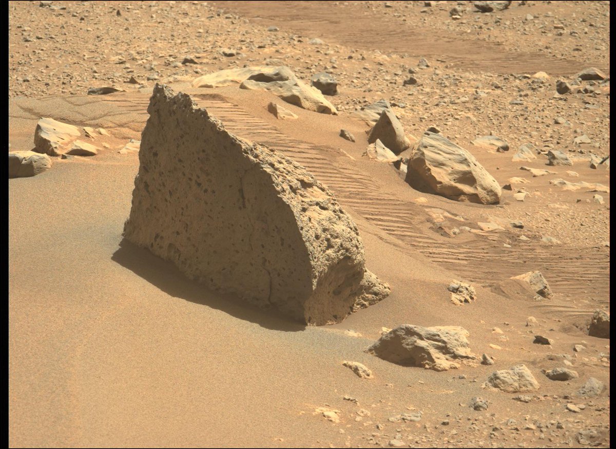 aa_aeroespacial's tweet photo. NASA: el rover Perseverance se encuentra con obstáculos y desniveles en Marte https://t.co/WlkZWh4eDu