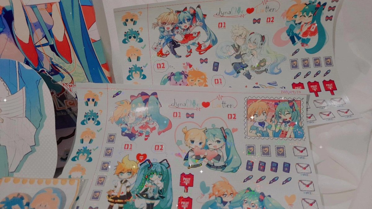 2731Jin's tweet photo. @dynaMicLetter finally arrived ❤ Everything was so gorgeous!! Everyone did so well ٩̋(ˊ•͈ ꇴ •͈ˋ)و Big thank you for all your dedication and hardwork! all of your creations make me smile ❤❤❤ Love LenKu so muchhhh https://t.co/pX0lKZ1rTh