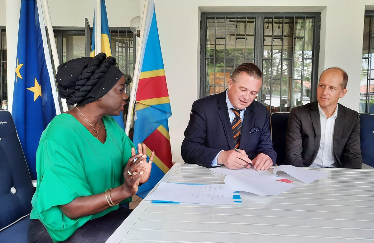 Nous sommes encouragé-e-s par l'engagement de <a href="/SwedeninDRCongo/">Sweden in DR Congo</a> 🇸🇪 pour la cause des femmes en #RDCongo et son soutien renouvelé pour la mise en oeuvre de notre note stratégique 2021-2024 avec 1,7 mio USD supplémentaires. Un grand merci.