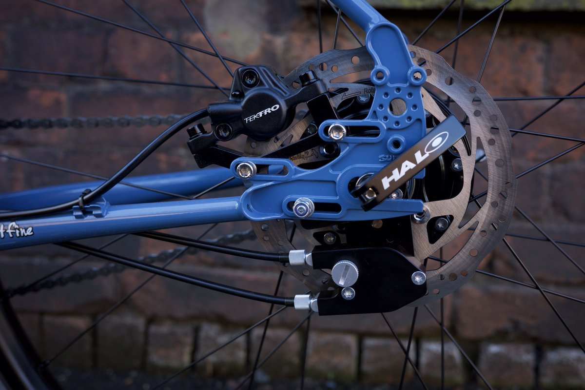 keep_pedalling's tweet photo. Surly Ogre with Rohloff Speedhub 14 speed internal hub gear

Swapped out the stock bars to Surly Moloko for multi position comfort

Raceface Ride cranks paired with an Easton 42t ring gives a slightly higher gearing for island life. 

Ride everywhere. 

#simpleainteasy https://t.co/iCftv5F7bM